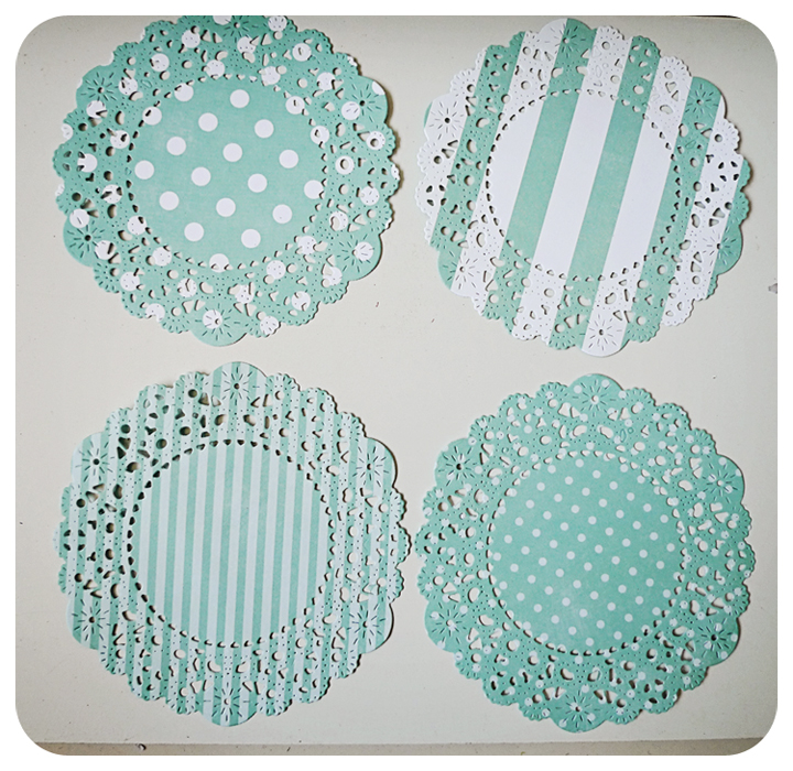 4 Parisian Lace Doily blue polka dot & stripe / pack 