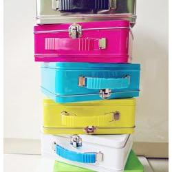 Suitcase tin can with handle  