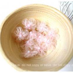 Organza light pink flower with pearl centered / pack  