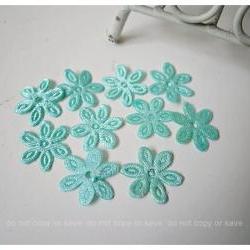 10 Turquoise flower petal /pack  