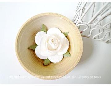 2 Rose Big paper flower white / pack